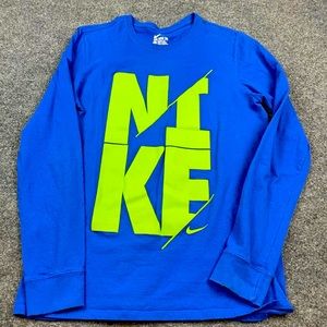 Nike Long Sleeve Graphic T-Shirt